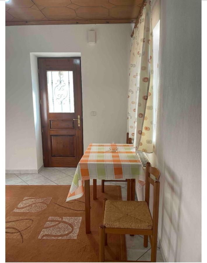 Αγναντεμα Lejlighedshotel Eláti Eksteriør billede